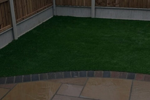 <h2 class="landscapingslider">Complete range of hard and soft <strong>Landscaping</strong> services.</h2>